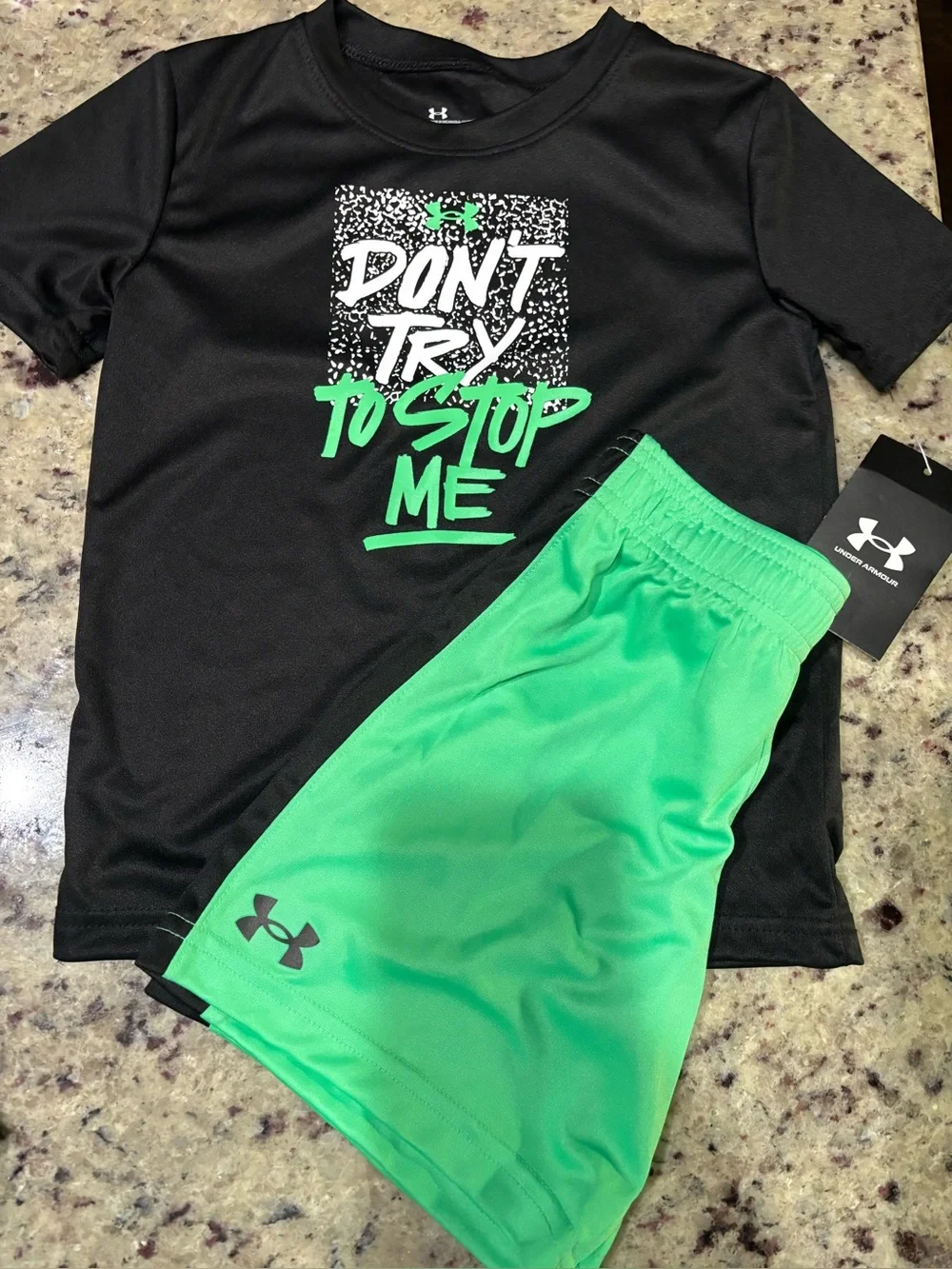 Bundle of 2 boys under Armour set nwt size 4t